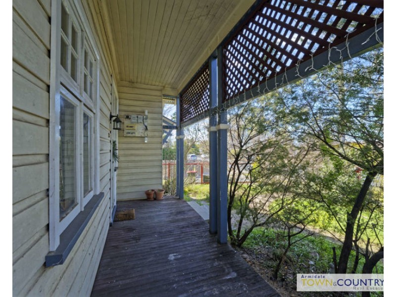 216 Canambe Street, Armidale NSW 2350