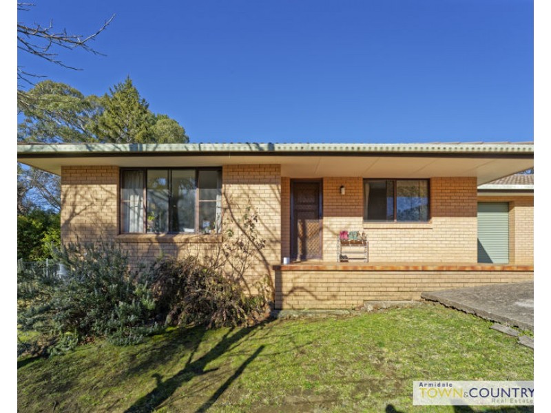 Unit 1&2 at 20 Centura Crescent, Armidale NSW 2350