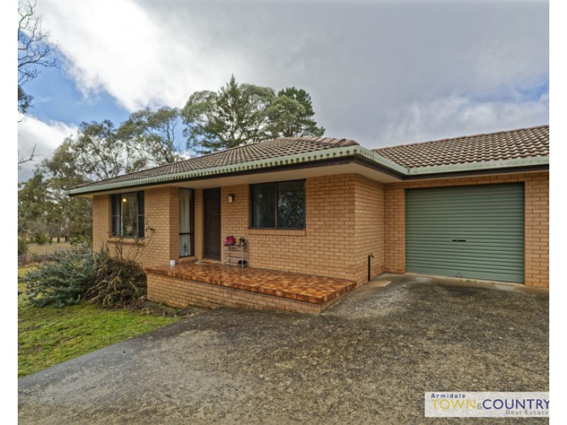 Unit 1&2 at 20 Centura Crescent, Armidale NSW 2350