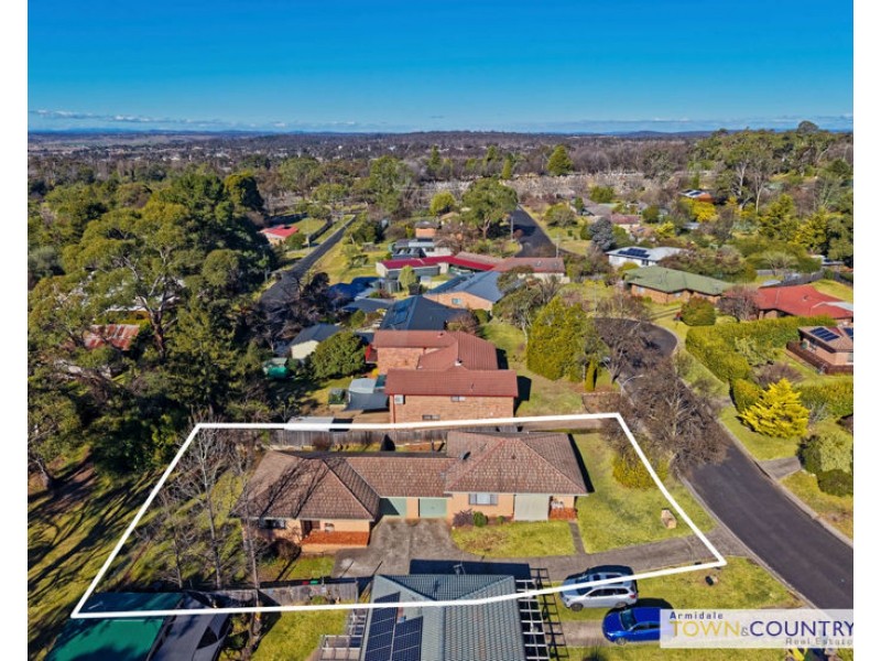 Unit 1&2 at 20 Centura Crescent, Armidale NSW 2350
