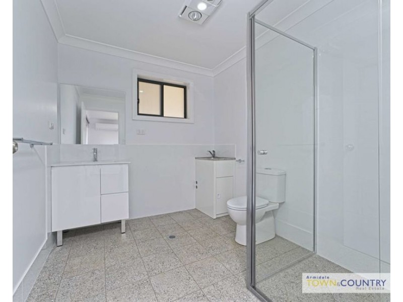 1/9 Frizell Crescent, Armidale NSW 2350