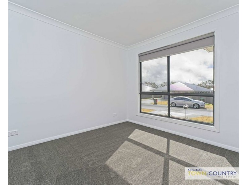 1/9 Frizell Crescent, Armidale NSW 2350