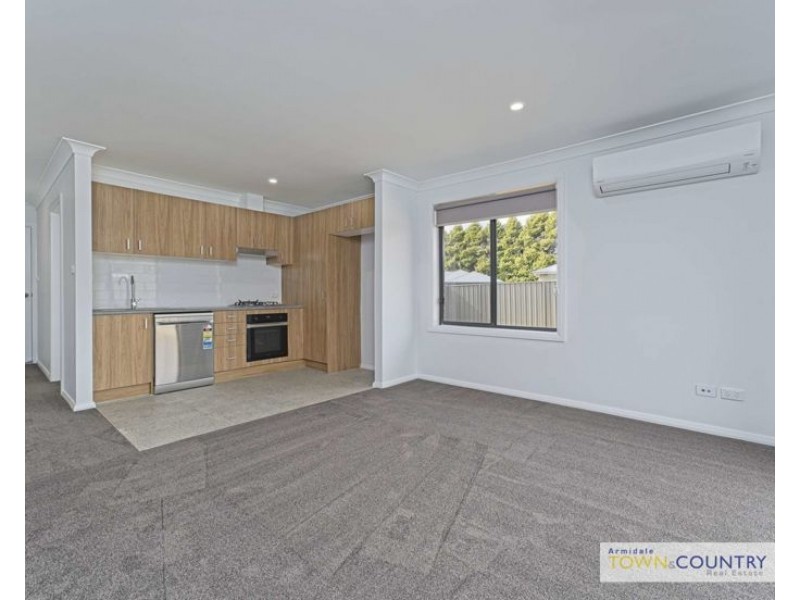 1/9 Frizell Crescent, Armidale NSW 2350