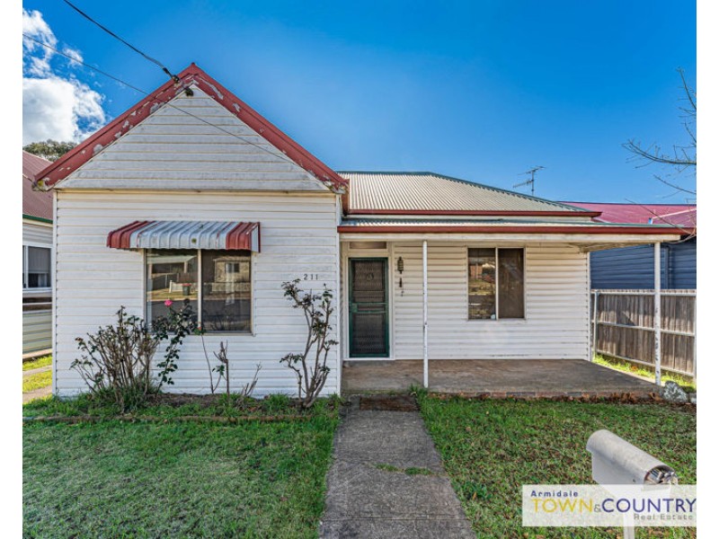 211 brown st, Armidale NSW 2350
