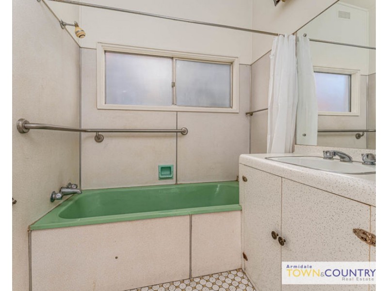 211 brown st, Armidale NSW 2350