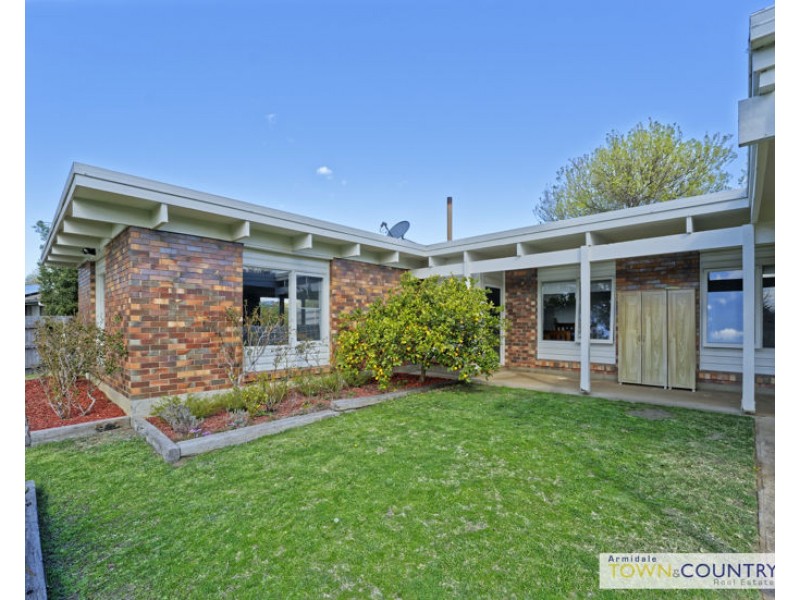 6 Barclay Street, Armidale NSW 2350