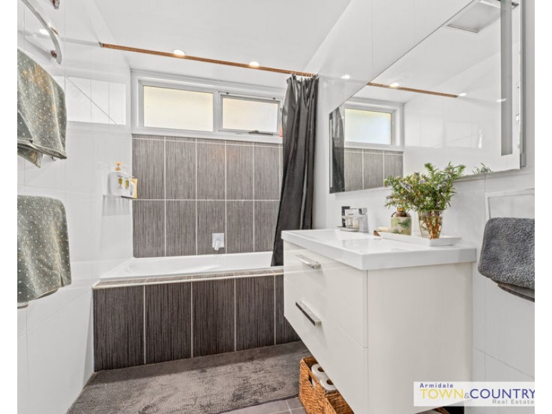 6 Barclay Street, Armidale NSW 2350