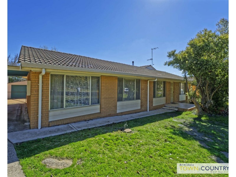 23 Moyes Street, Armidale NSW 2350