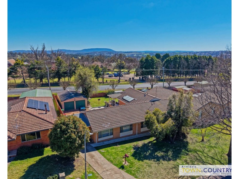 23 Moyes Street, Armidale NSW 2350