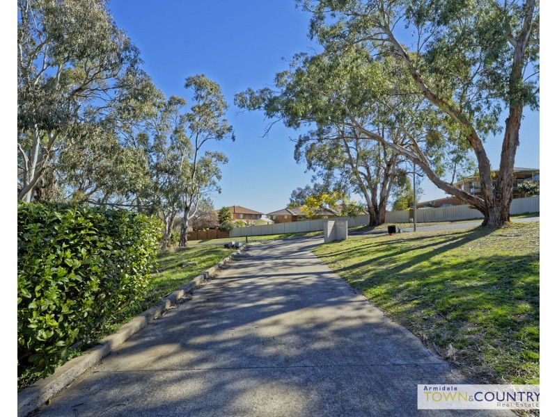 1/7 Orr Drive, Armidale NSW 2350