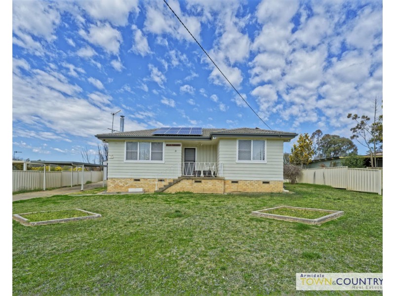 18 McBean Avenue, Armidale NSW 2350