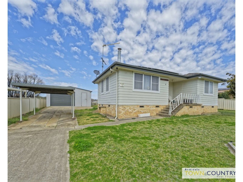 18 McBean Avenue, Armidale NSW 2350