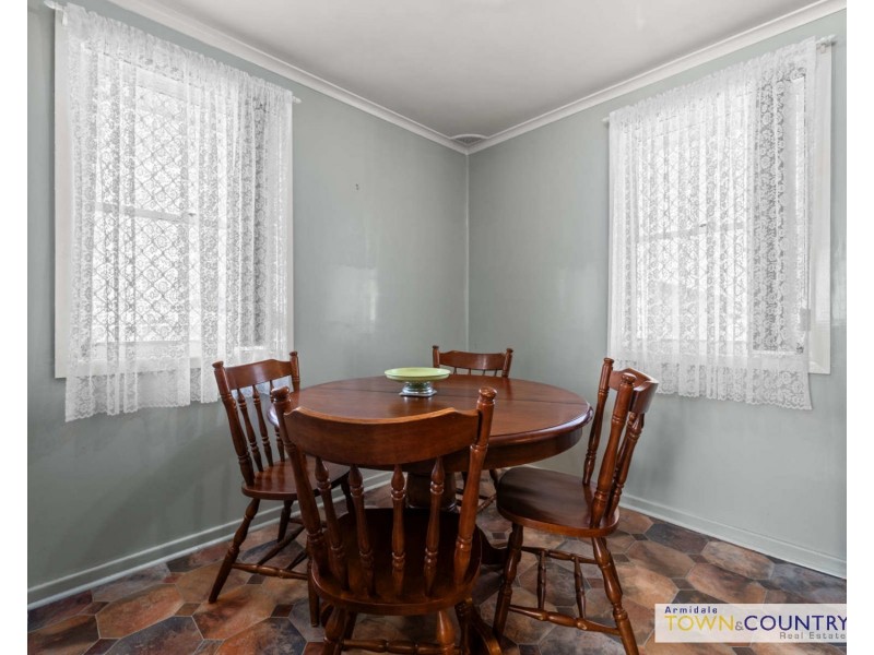 18 McBean Avenue, Armidale NSW 2350