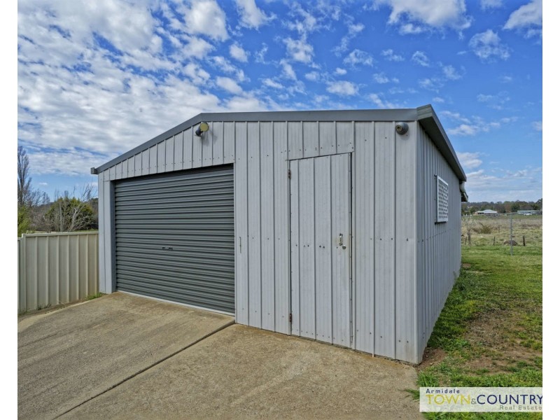 18 McBean Avenue, Armidale NSW 2350