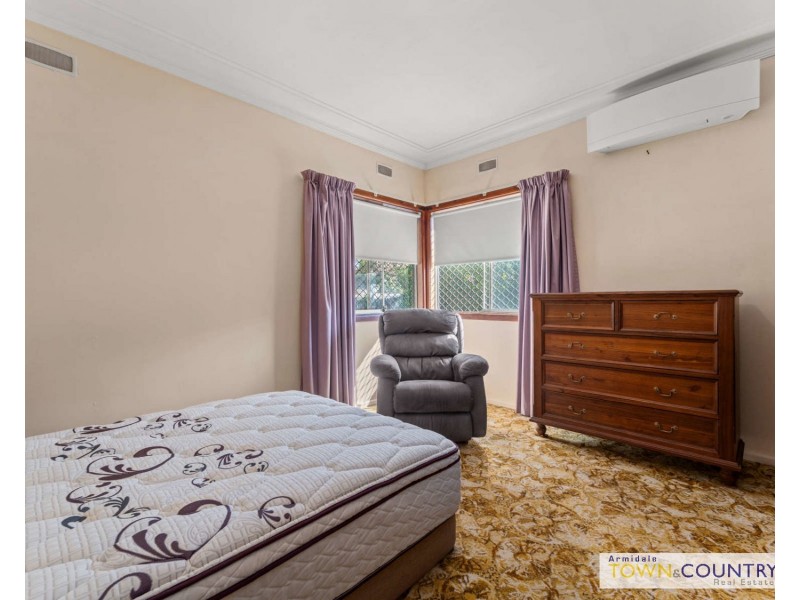 15 Laurence Avenue, Armidale NSW 2350