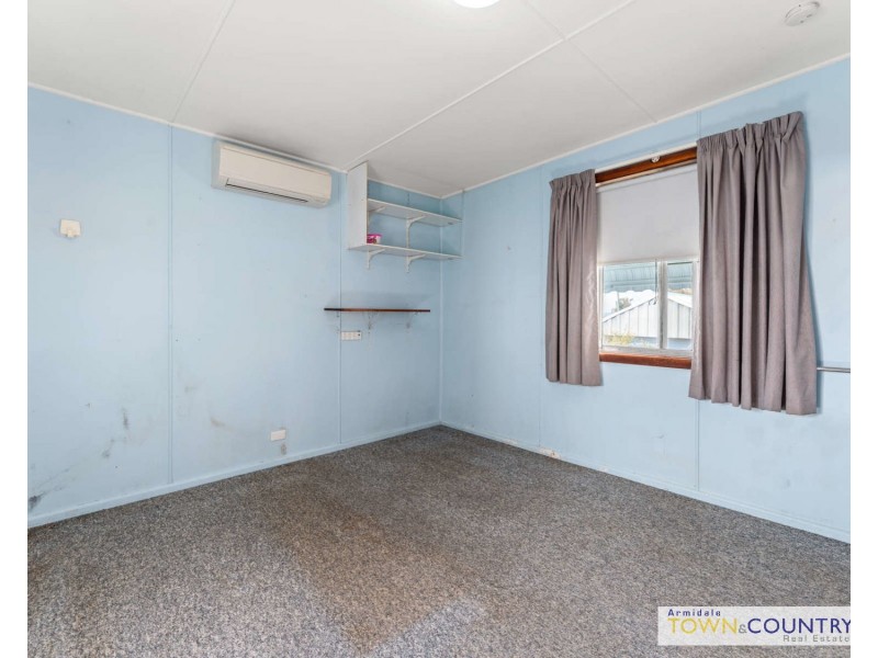15 Laurence Avenue, Armidale NSW 2350