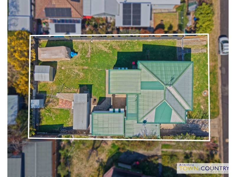 15 Laurence Avenue, Armidale NSW 2350