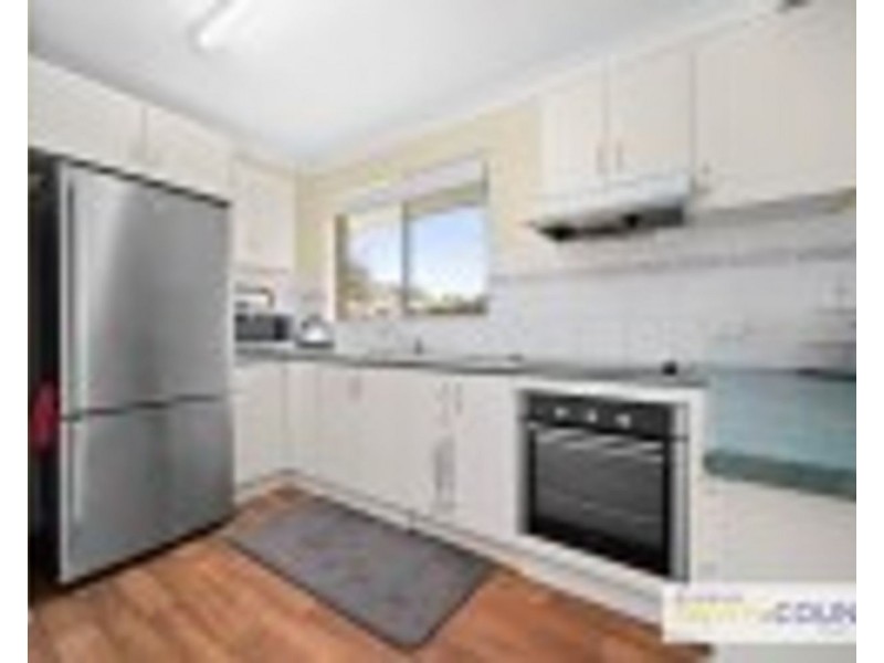 1/2 Kenalmac Ave, Armidale NSW 2350