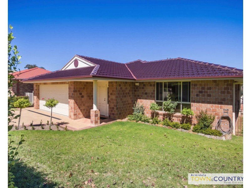 6 Norris Drive, Armidale NSW 2350