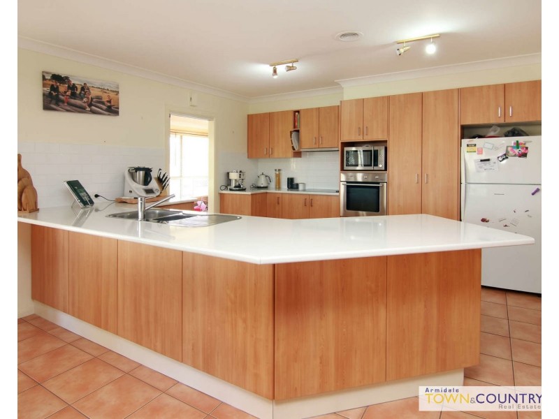 6 Norris Drive, Armidale NSW 2350
