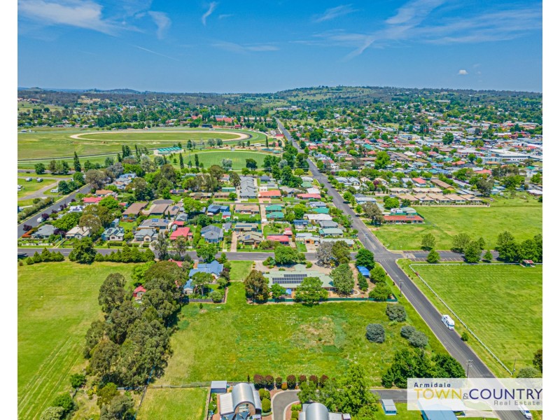 51 Kirkwood Street, Armidale NSW 2350