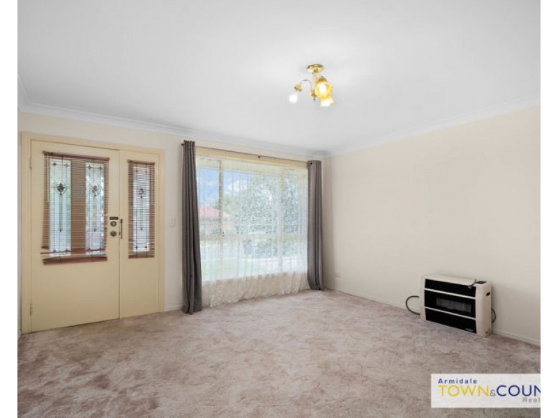 8 Eleanor Close, Armidale NSW 2350