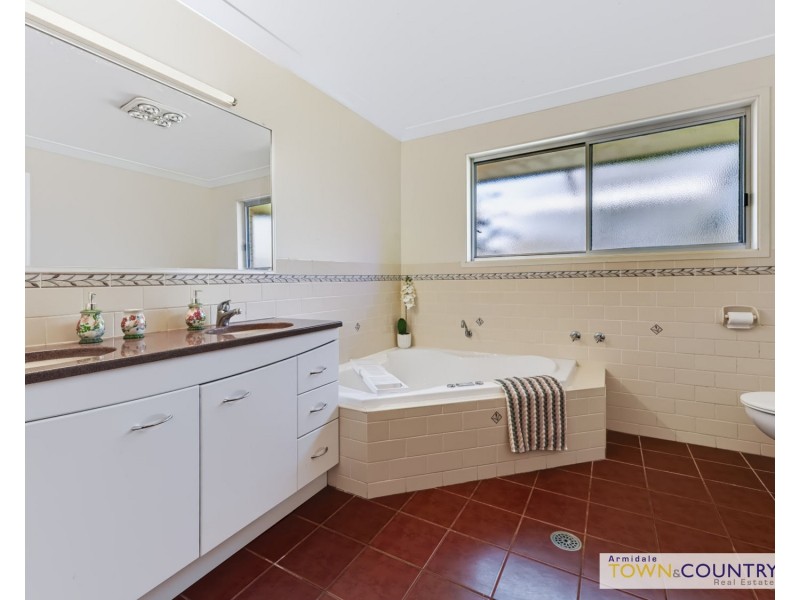 174 Northey’s Road, Armidale NSW 2350