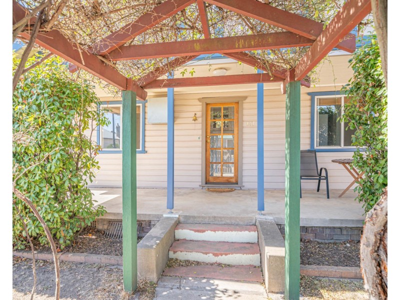147 Butler Street, Armidale NSW 2350
