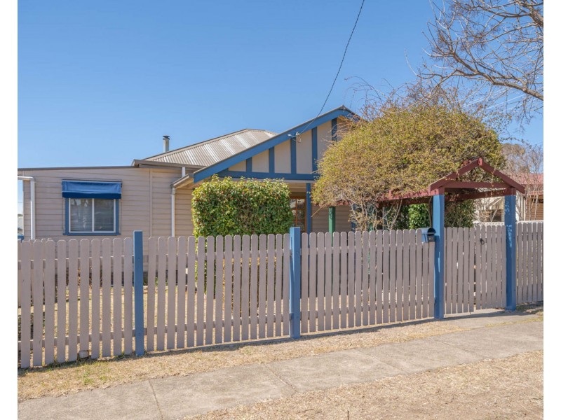 147 Butler Street, Armidale NSW 2350