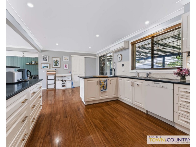 54 Murray Avenue, Armidale NSW 2350