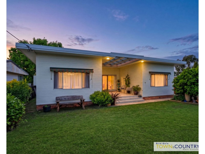 9 Grafton Road, Armidale NSW 2350