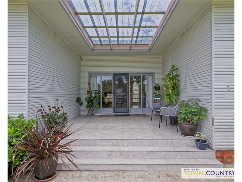 9 Grafton Road, Armidale NSW 2350