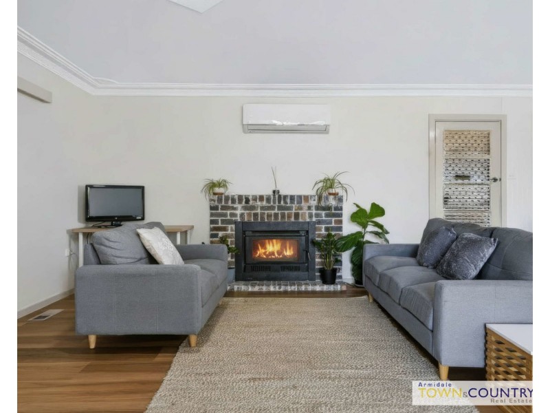 9 Grafton Road, Armidale NSW 2350