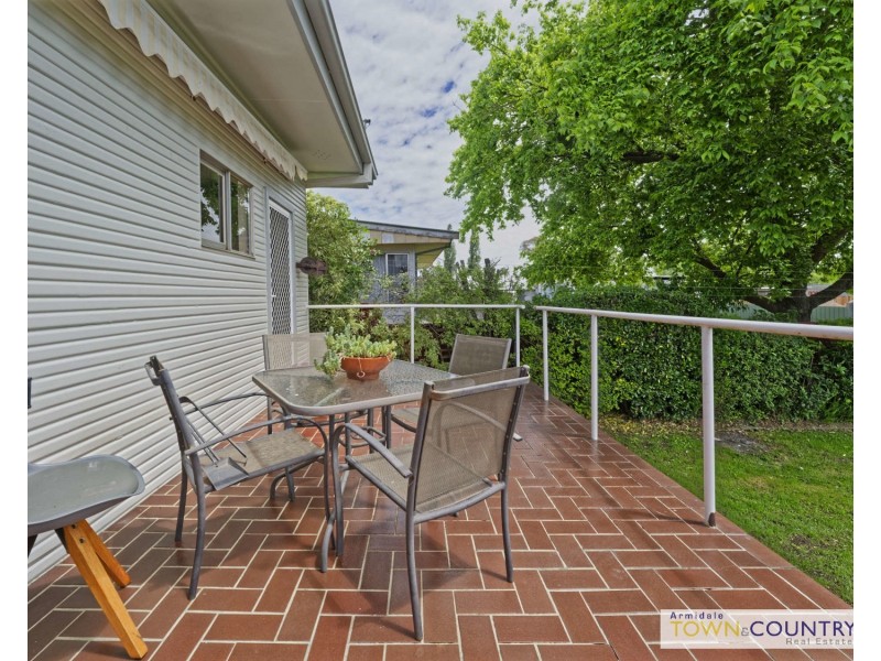 9 Grafton Road, Armidale NSW 2350