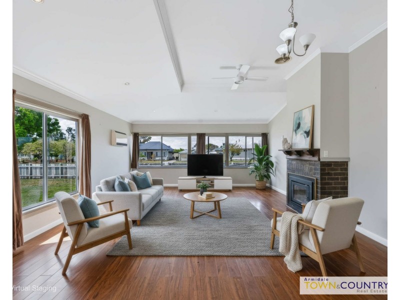 91 Bridge Street, Uralla NSW 2358