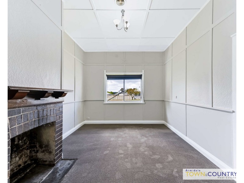 91 Bridge Street, Uralla NSW 2358