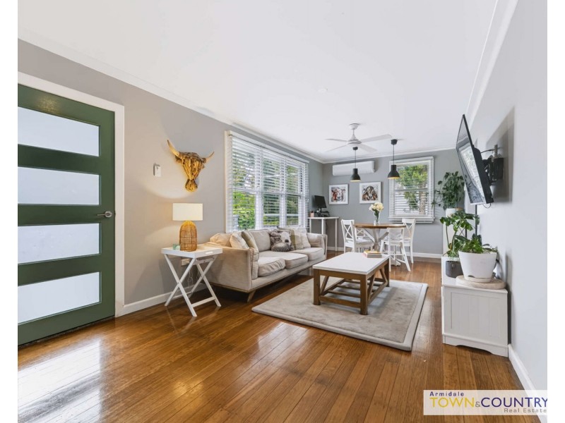 12 Douglas Street, Armidale NSW 2350