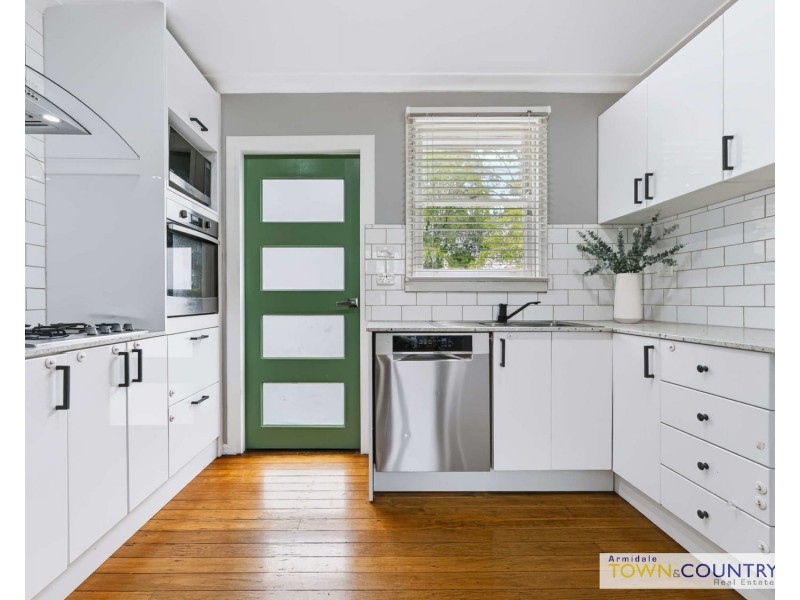 12 Douglas Street, Armidale NSW 2350