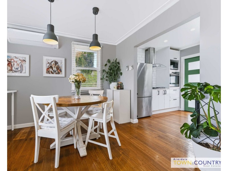12 Douglas Street, Armidale NSW 2350