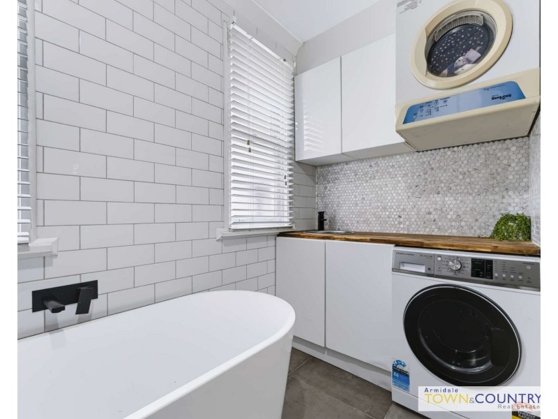 12 Douglas Street, Armidale NSW 2350