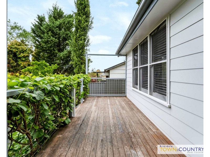 12 Douglas Street, Armidale NSW 2350