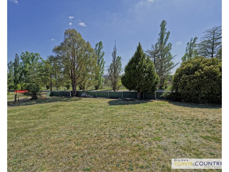4 Lambs Avenue, Armidale NSW 2350