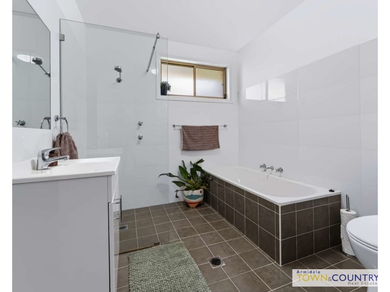 12 Napier Court, Armidale NSW 2350