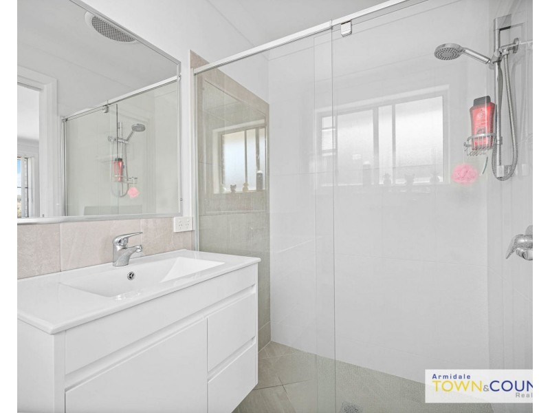 32 Cookes road, Armidale NSW 2350