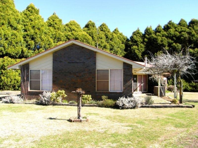 105 New England Highway, Black Mountain NSW 2365