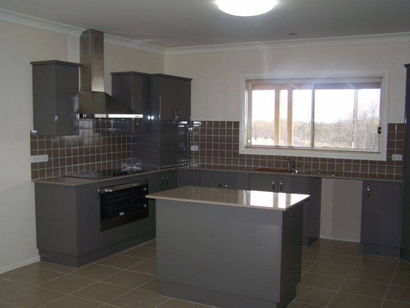 2/12 Hardinge Street, Guyra NSW 2365