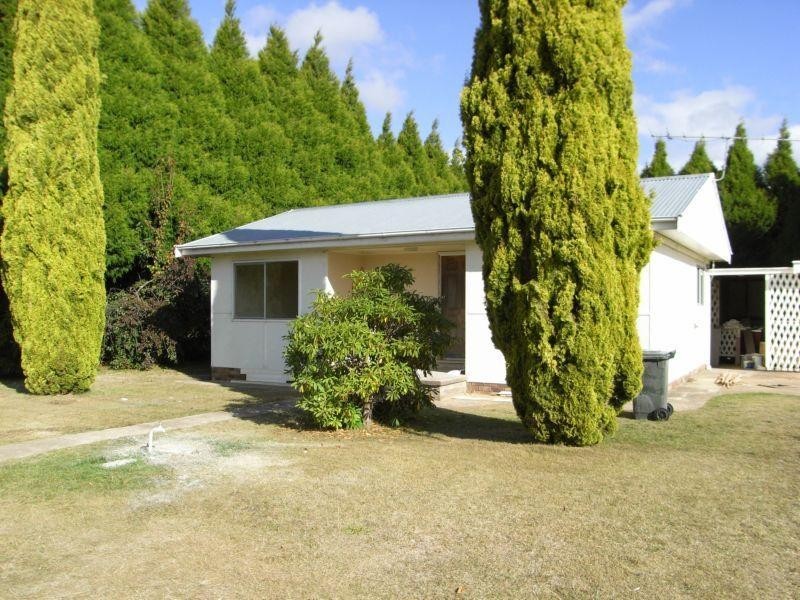 42 Vernon Street, Guyra NSW 2365