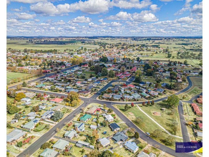 35 Abercrombie Street, Guyra NSW 2365