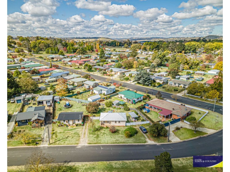 35 Abercrombie Street, Guyra NSW 2365