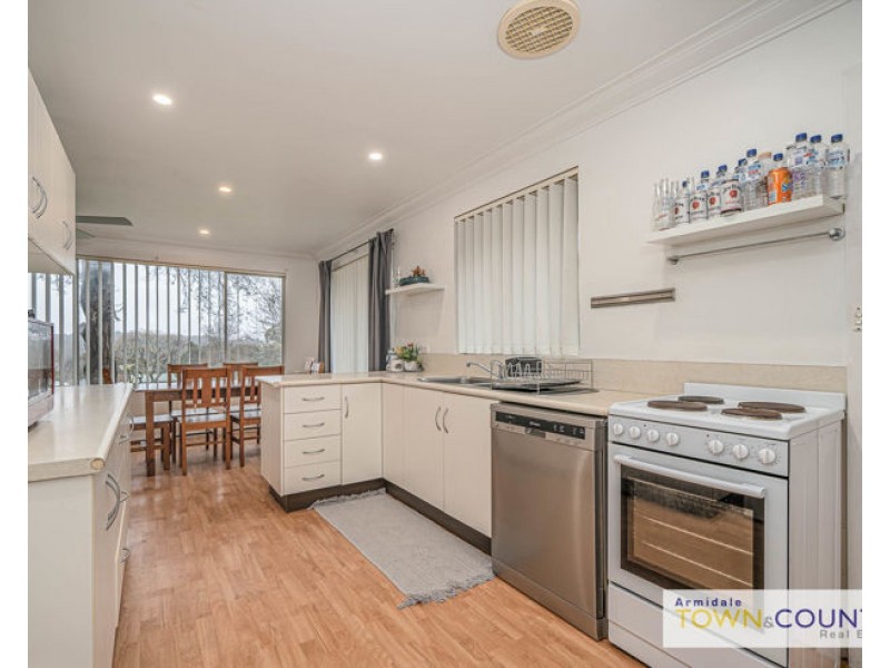 10 Hawke Street, Armidale NSW 2350